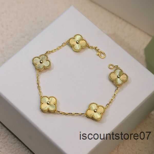 four leaf clover bracelet natural shell gemstone 925 silver designer for woman t0p highest counter quality classic style exquisite gift with, Golden;silver
four leaf clover bracelet natural shell gemstone 925 silver designer for woman t0p highest counter quality classic style exquisite gift with, Golden;silver
