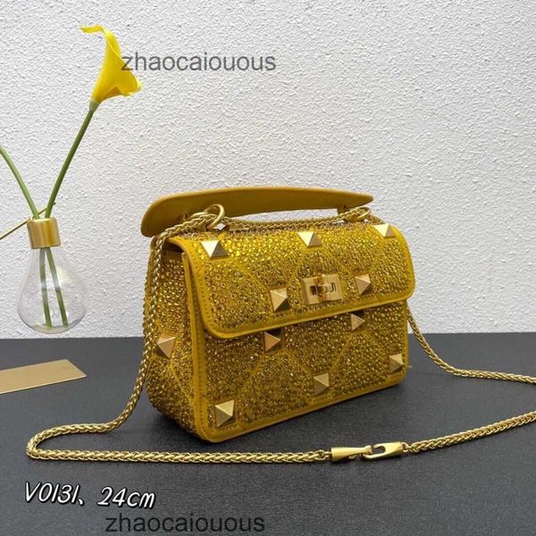 crystal shiny embedding valantions luxury bags handbags rivet diamond designer new handbag fashion handheld shoulder crossbody women's
crystal shiny embedding valantions luxury bags handbags rivet diamond designer new handbag fashion handheld shoulder crossbody women's