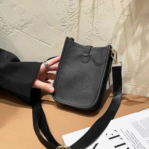 original bag mini slim evelyn selling layer cowhide lychee grain crossbody bag for students
original bag mini slim evelyn selling layer cowhide lychee grain crossbody bag for students