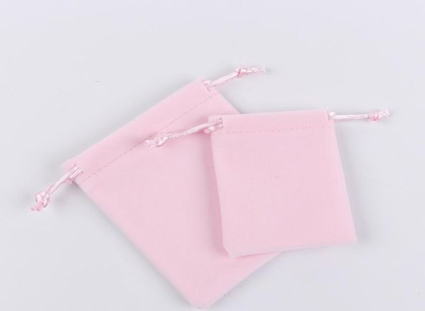 3 sizes pink velvet jewelry pouch gift present package fit for necklace bracelet earring christmas bags4369042, Pink;blue
3 sizes pink velvet jewelry pouch gift present package fit for necklace bracelet earring christmas bags4369042, Pink;blue