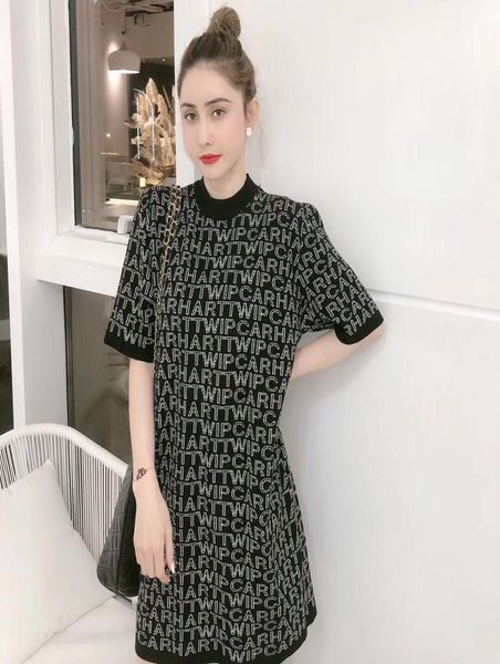 2020 new design european fashion women039s letter print knitted oneck half sleeve loose sweater dress medium long palazzo dres4206498, Black;gray
2020 new design european fashion women039s letter print knitted oneck half sleeve loose sweater dress medium long palazzo dres4206498, Black;gray