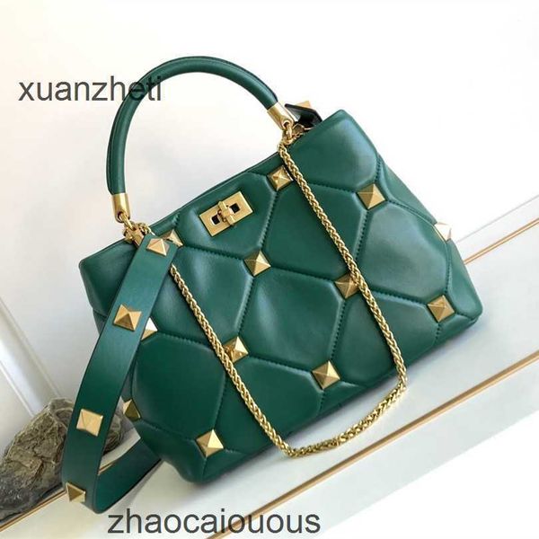 riveted lady's valantions bucket chain designer handbag large lingge fashion capacity classic women's bag single shoulder diagonal
riveted lady's valantions bucket chain designer handbag large lingge fashion capacity classic women's bag single shoulder diagonal