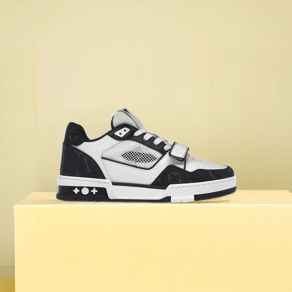 designer trainer sneakers casual shoes black white men women platform fashion low shoe red green leather rubber walking outdoor eur 36-45
designer trainer sneakers casual shoes black white men women platform fashion low shoe red green leather rubber walking outdoor eur 36-45