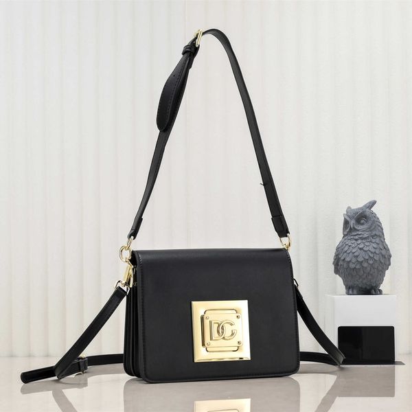 high-quality designer handbag luxury women shoulder underarm bagclassic letter d clamshell evening bag g fashion crossbody bag purse high-qu
high-quality designer handbag luxury women shoulder underarm bagclassic letter d clamshell evening bag g fashion crossbody bag purse high-qu