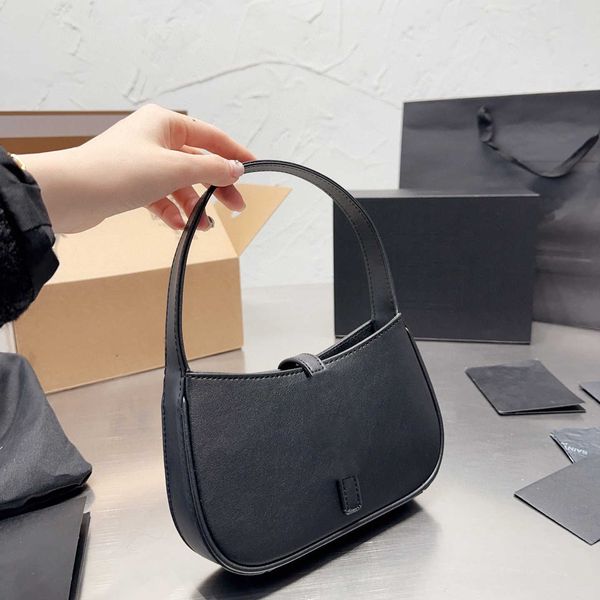 brand solid color genuine leather handbag luxury designer mini underarm bag buckle shoulder bag women tote bag y1191
brand solid color genuine leather handbag luxury designer mini underarm bag buckle shoulder bag women tote bag y1191