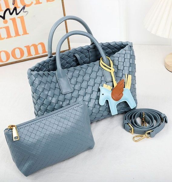 new designer womens mini tote bags candy mini jodie real bags satchel cloud knitting fashion brand womens handbag tote bag size 25cm
new designer womens mini tote bags candy mini jodie real bags satchel cloud knitting fashion brand womens handbag tote bag size 25cm
