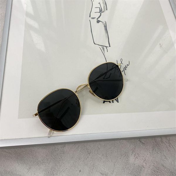 designer brand sunglass classical luxury polarized glasses men women pilot c sunglass uv400 eyewear full frame glass with box 2201215b, White;black
designer brand sunglass classical luxury polarized glasses men women pilot c sunglass uv400 eyewear full frame glass with box 2201215b, White;black