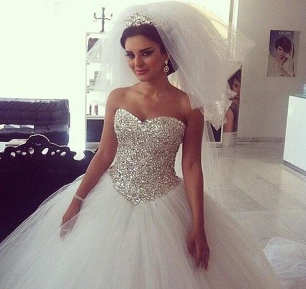 robe de mariage new long wedding dress 2020 sweetehart neck sleeveless ball gown chapel train beading tulle bridal gowns3698803, White
robe de mariage new long wedding dress 2020 sweetehart neck sleeveless ball gown chapel train beading tulle bridal gowns3698803, White