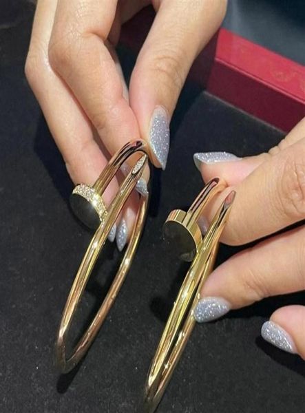 classic bangles designer gold silver nail bracelet titanium steel cuff fashion bangle nlay diamond bracelets womens mens love jewe3435616, Black
classic bangles designer gold silver nail bracelet titanium steel cuff fashion bangle nlay diamond bracelets womens mens love jewe3435616, Black