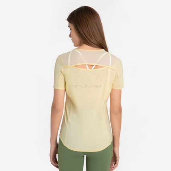 ll yoga lu's new women's yoga wear short-sleeved fitness sports quick-drying yarn-breathable stretch t-shirt top
ll yoga lu's new women's yoga wear short-sleeved fitness sports quick-drying yarn-breathable stretch t-shirt top