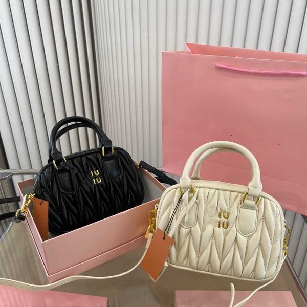 stylish pleated explosive bag all round stunning v bags 7x40
stylish pleated explosive bag all round stunning v bags 7x40