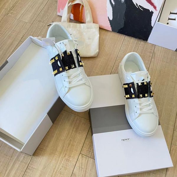 2023 mens womens shoes campus 00s skate shoes casual shoes anti slip running shoes designer retro white black red pink grey men women sports
2023 mens womens shoes campus 00s skate shoes casual shoes anti slip running shoes designer retro white black red pink grey men women sports