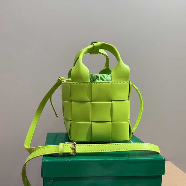 new woven basket bag designer bucket bags women shopping purse luxurys handbags leather hand shoulder bags lady crossbody mini tote bag 2308
new woven basket bag designer bucket bags women shopping purse luxurys handbags leather hand shoulder bags lady crossbody mini tote bag 2308