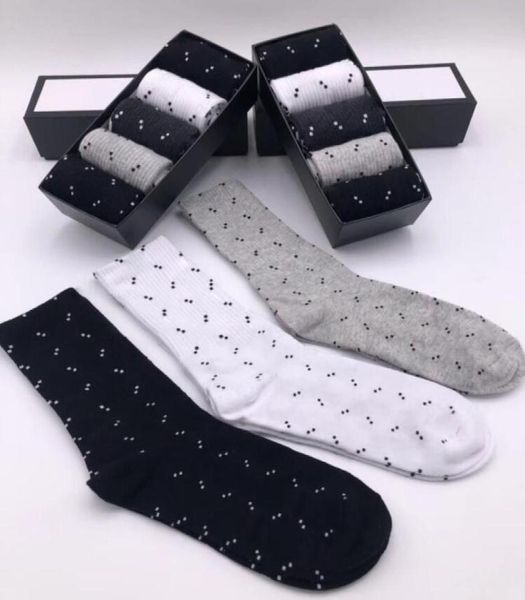 2020 new mens and womens sport long socks 100 cotton whole couple design socks 5 pcs with box89556371371342, Black
2020 new mens and womens sport long socks 100 cotton whole couple design socks 5 pcs with box89556371371342, Black