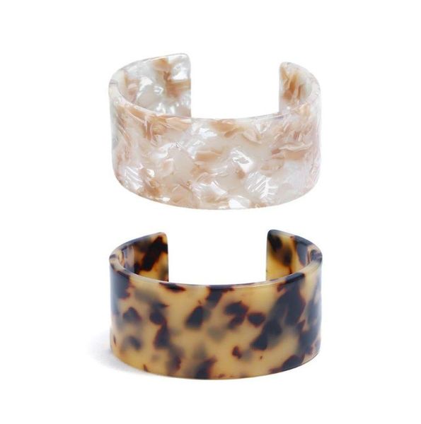 charm bracelets javrick acrylic tortoise shell wide brown leopard print fashion jewelry lady ring1645853, Golden;silver
charm bracelets javrick acrylic tortoise shell wide brown leopard print fashion jewelry lady ring1645853, Golden;silver