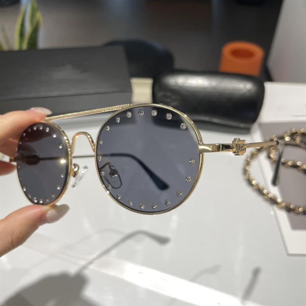 2019 luxury vintage 2380 sunglasses audrey fashion women designer big frame flap sunglasses leopard plank frame come with boxe243t, White;black
2019 luxury vintage 2380 sunglasses audrey fashion women designer big frame flap sunglasses leopard plank frame come with boxe243t, White;black