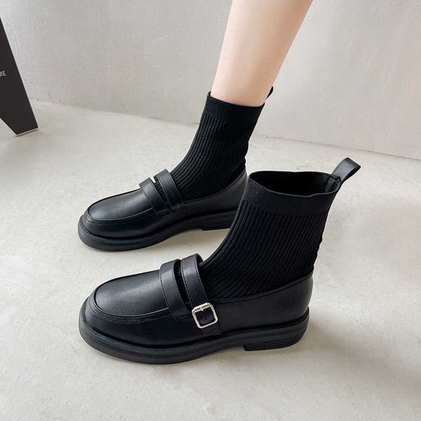 2023 autumn/winter new fashion british style elastic knitted socks and boots spliced short sleeve commuter thin horse ding boots 230811, Black
2023 autumn/winter new fashion british style elastic knitted socks and boots spliced short sleeve commuter thin horse ding boots 230811, Black