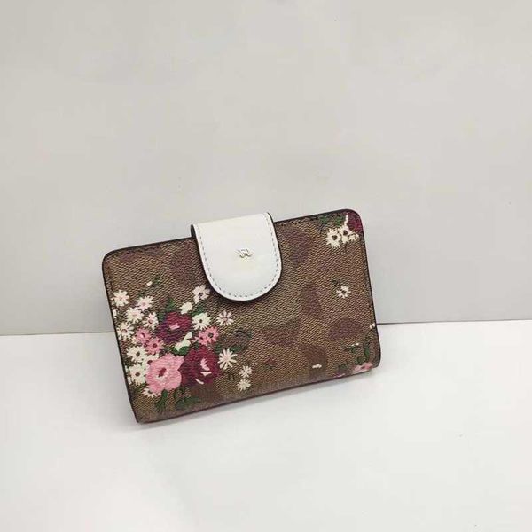 c print flower print womens wallet luxury purses cute apple card holder designer purse wallet for women key pouch leather designer bag purse, Red;black
c print flower print womens wallet luxury purses cute apple card holder designer purse wallet for women key pouch leather designer bag purse, Red;black