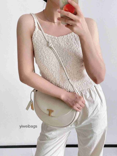 designer bags joygryson half moon bag handheld shoulder bag underarm crossbody bag genuine leather t-button half round bag bag
designer bags joygryson half moon bag handheld shoulder bag underarm crossbody bag genuine leather t-button half round bag bag