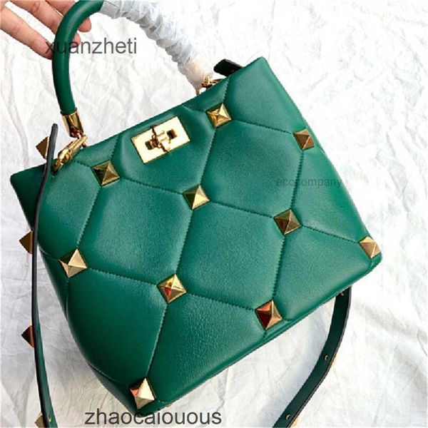 handheld valantions rivet lingge bag new lady's solid outdoor luxury classic red single same shoulder diagonal mesh cross leather women
handheld valantions rivet lingge bag new lady's solid outdoor luxury classic red single same shoulder diagonal mesh cross leather women