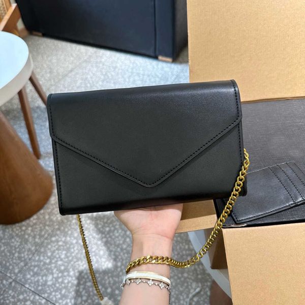 luxury designer shoulder bag snake pattern genuine leather envelope bag flap handbag metal chain with card holder with box y1286
luxury designer shoulder bag snake pattern genuine leather envelope bag flap handbag metal chain with card holder with box y1286