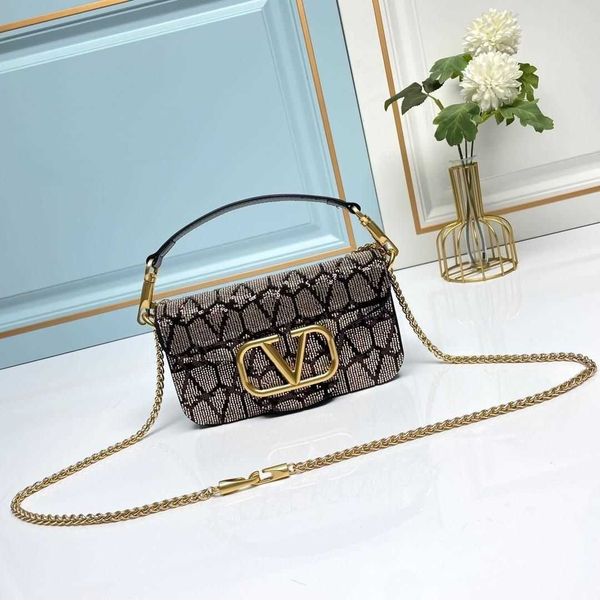 v designer bags for ladies va2023 new diamond with calf leather bag handheld shoulder bag magnetic snap flip cover versatile chain crossbody
v designer bags for ladies va2023 new diamond with calf leather bag handheld shoulder bag magnetic snap flip cover versatile chain crossbody