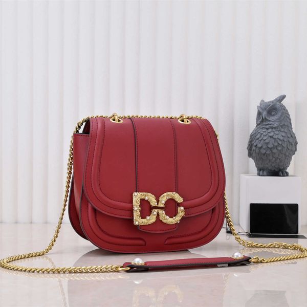 luxury designer bag premium leather handbag classic women fashion chain shoulder bag letter d clamshell crossbody bag g messenger bags walle
luxury designer bag premium leather handbag classic women fashion chain shoulder bag letter d clamshell crossbody bag g messenger bags walle