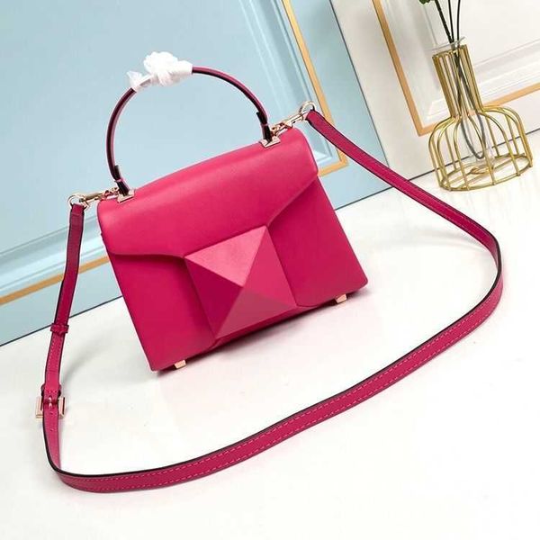 v designer bags for ladies vaexquisite and compact mini one shoulder crossbody bag solid color cowhide large rivet bag new versatile tofu ba
v designer bags for ladies vaexquisite and compact mini one shoulder crossbody bag solid color cowhide large rivet bag new versatile tofu ba