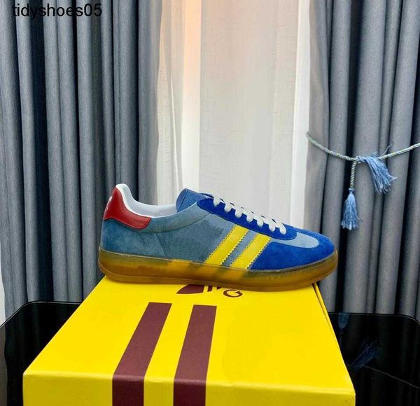 designer luxury gazelles sneaker casual shoes embroidery design women gazelle sneaker retro sneakers fluff upper rubber comfortable, Black
designer luxury gazelles sneaker casual shoes embroidery design women gazelle sneaker retro sneakers fluff upper rubber comfortable, Black