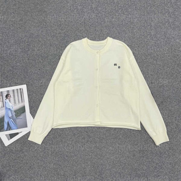 designer cardigan designer sweater women knit jacket lettering small embroidery long sleeve crew neck stylish elegant jacket knitwear sweate, White;black
designer cardigan designer sweater women knit jacket lettering small embroidery long sleeve crew neck stylish elegant jacket knitwear sweate, White;black