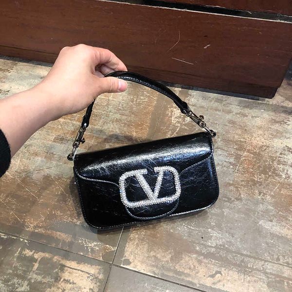 cowhide women's bag full leather leather inlaid diamonds red cross body small bag v bags a700
cowhide women's bag full leather leather inlaid diamonds red cross body small bag v bags a700