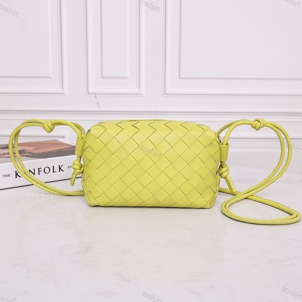 23ss 7a handbag designer shopping bags andiamo medium tote bag women shoulder bag woven leather fashion crossbody bag luxury handbag new wov
23ss 7a handbag designer shopping bags andiamo medium tote bag women shoulder bag woven leather fashion crossbody bag luxury handbag new wov