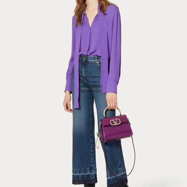 v designer bags for ladies vavsling metal diamond handle small square bag large v diamond buckle handheld one shoulder crossbody bag celebri
v designer bags for ladies vavsling metal diamond handle small square bag large v diamond buckle handheld one shoulder crossbody bag celebri