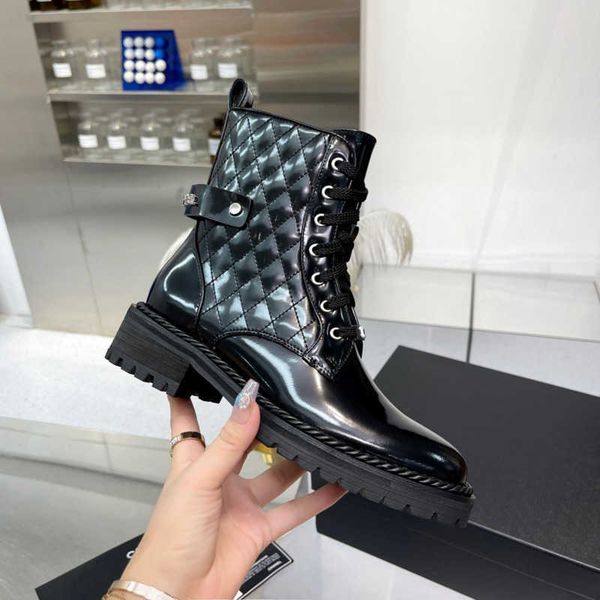 fashion designer men's women's 2023 long boots short boots martin boots leather made in sizes 35-41 04, Black
fashion designer men's women's 2023 long boots short boots martin boots leather made in sizes 35-41 04, Black
