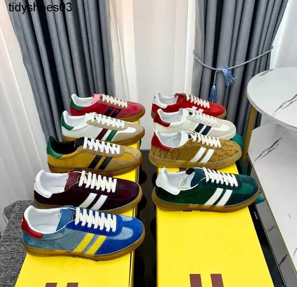 designer sneakers gazelle men shoes printed alphabet casual shoe embroidery retro fluff upper rubber sneaker luxury leather trainers, Black
designer sneakers gazelle men shoes printed alphabet casual shoe embroidery retro fluff upper rubber sneaker luxury leather trainers, Black
