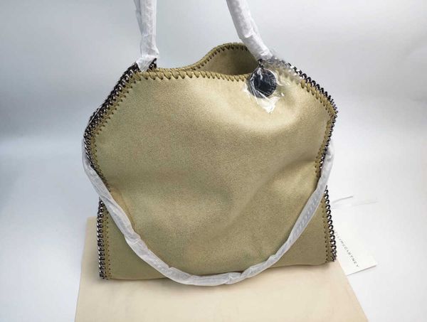 2023new fashion women handbag stella mccartney pvc leather shopping bag 3 size foreign style handbag
2023new fashion women handbag stella mccartney pvc leather shopping bag 3 size foreign style handbag