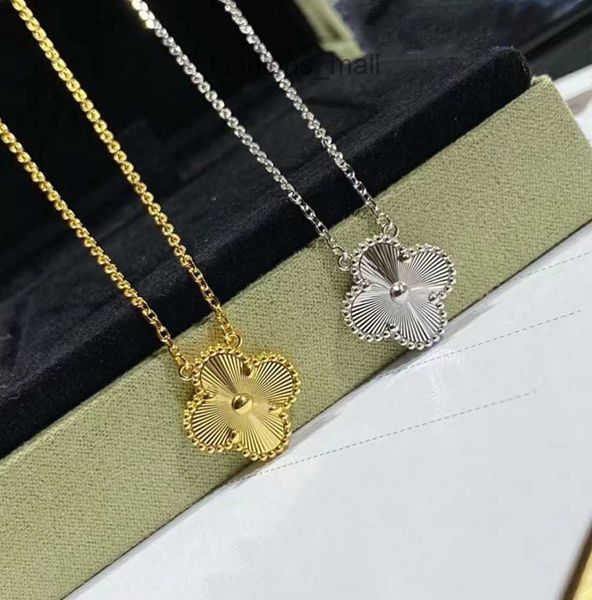 designer necklace luxury van clover necklace bracelet pearl 4 leaf 18k gold laser brand bangle charm bracelets necklaces earrings diamond we, Silver
designer necklace luxury van clover necklace bracelet pearl 4 leaf 18k gold laser brand bangle charm bracelets necklaces earrings diamond we, Silver