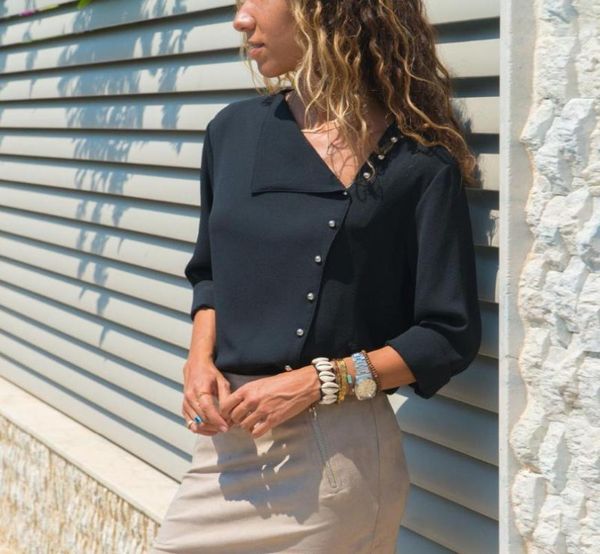 blouse 2020 fashion long sleeve women blouses and skew collar solid office shirt casual blusas chemise femme2653497, White
blouse 2020 fashion long sleeve women blouses and skew collar solid office shirt casual blusas chemise femme2653497, White