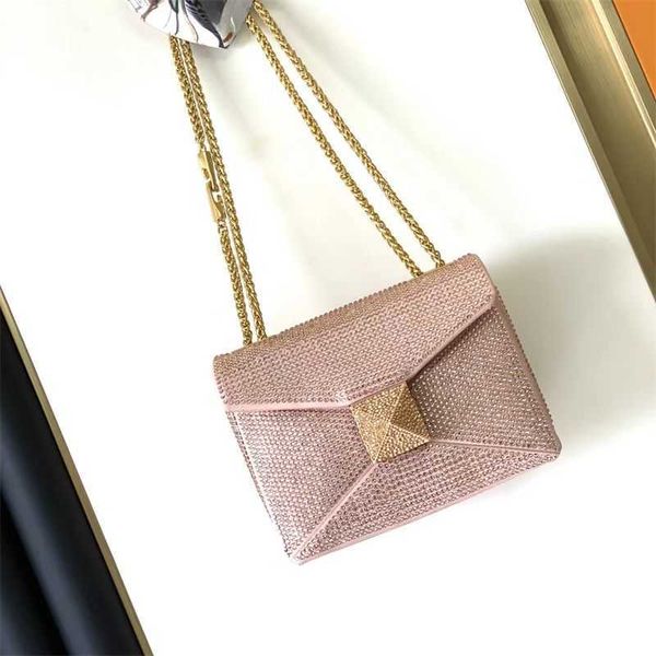 v designer bags for ladies and exquisite 2023 limited edition sparkling bag personalized light large rivet crystal decoration shiny women�
v designer bags for ladies and exquisite 2023 limited edition sparkling bag personalized light large rivet crystal decoration shiny women�