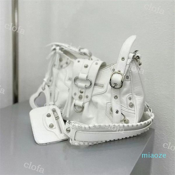 2022 womens handbags classic motorcycle bags element design rivet leather half crescent le cagole saddle single shoulder diagonal 2039
2022 womens handbags classic motorcycle bags element design rivet leather half crescent le cagole saddle single shoulder diagonal 2039