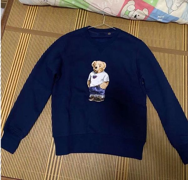 2021 new cartoon loose round neck print bear plush long sleeve pullover bear t-shirt, White;black
2021 new cartoon loose round neck print bear plush long sleeve pullover bear t-shirt, White;black