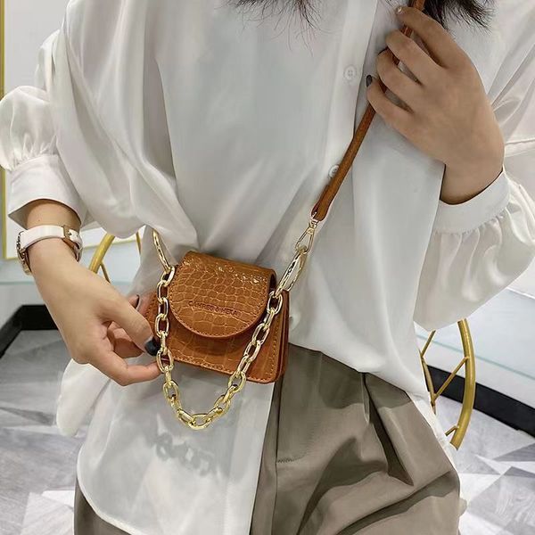 the latest mini stone print children's tote chain crossbody bag fashion mouth red envelope headphone bag, Black;red
the latest mini stone print children's tote chain crossbody bag fashion mouth red envelope headphone bag, Black;red