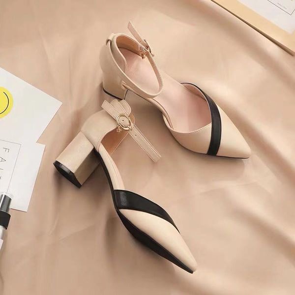luxurys women's black apricot high heels shoes pumps black shiny pointed toe shoes thin heels shallow nude patent leather women's
luxurys women's black apricot high heels shoes pumps black shiny pointed toe shoes thin heels shallow nude patent leather women's