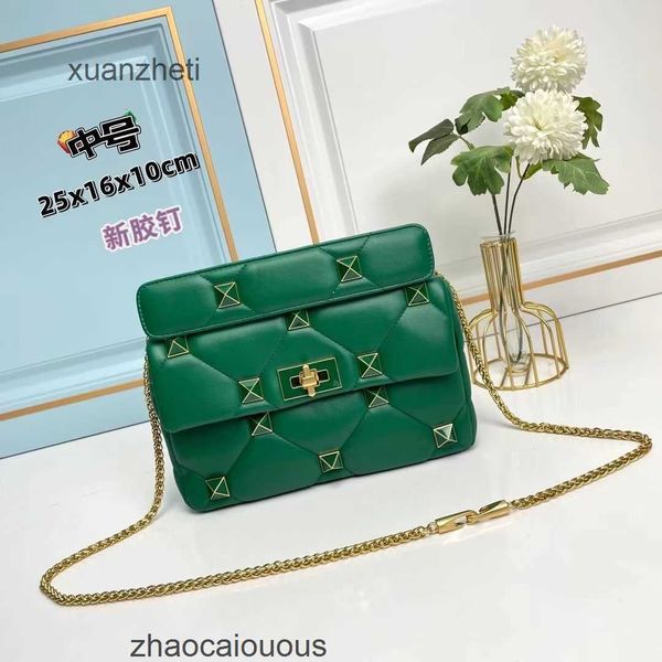 classic valantions luxury beauty women's designer chain women lady's rivet handbag bags 2 ep6e
classic valantions luxury beauty women's designer chain women lady's rivet handbag bags 2 ep6e
