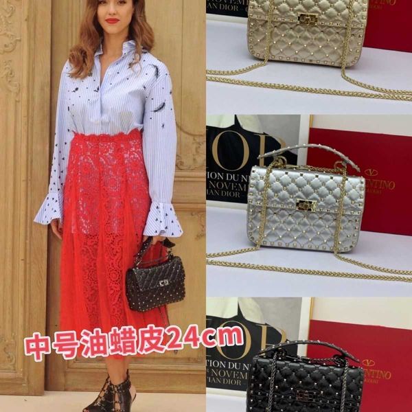 heavy-duty rivet diamond grid chain bag metal texture women's bag cowhide leather portable shoulder bag v bags nsdf
heavy-duty rivet diamond grid chain bag metal texture women's bag cowhide leather portable shoulder bag v bags nsdf