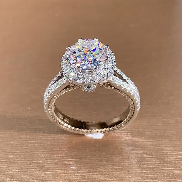 band rings luxurious silver color metal inlaid boutique white zircon ring suitable for womens daily wear receptions 230823
band rings luxurious silver color metal inlaid boutique white zircon ring suitable for womens daily wear receptions 230823
