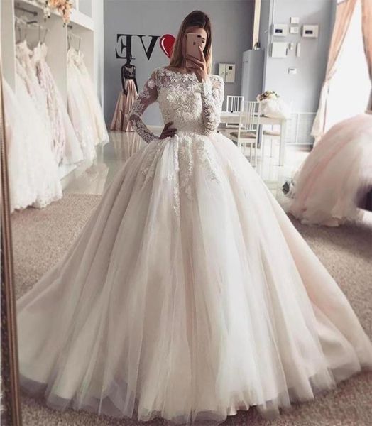 2020 luxury plus size ball gown wedding dresses lace appliques beaded long sleeves hand made flowers tulle illusion formal bridal 9564503, White
2020 luxury plus size ball gown wedding dresses lace appliques beaded long sleeves hand made flowers tulle illusion formal bridal 9564503, White