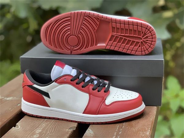 jumpman 1 low og man woman shoes chicago red white black designer basketball shoes outdoor sports sneakers trainers fast delivery with box
jumpman 1 low og man woman shoes chicago red white black designer basketball shoes outdoor sports sneakers trainers fast delivery with box