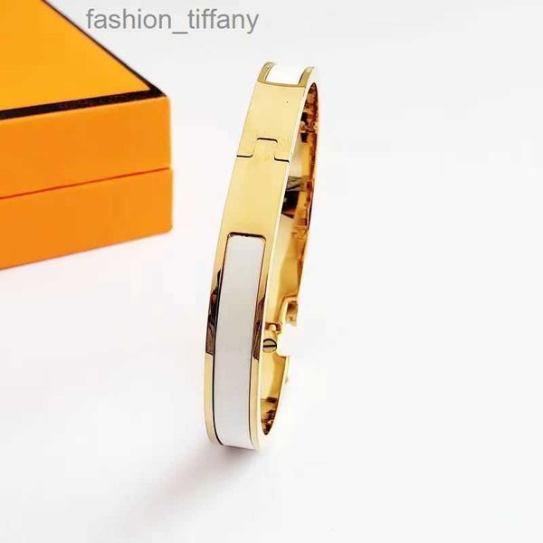 new designer h letter bangle luxury brand enamel bracelets men and women fashion bracelets everyday accessories party wedding valentine', Black
new designer h letter bangle luxury brand enamel bracelets men and women fashion bracelets everyday accessories party wedding valentine', Black
