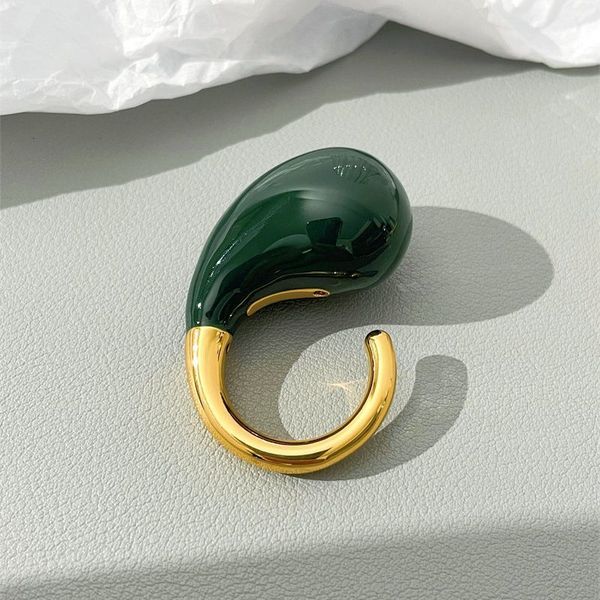 wedding rings 2023 charm famous designer brand blackish green water drop ring women europe america luxury jewelry trend 230822, Slivery;golden
wedding rings 2023 charm famous designer brand blackish green water drop ring women europe america luxury jewelry trend 230822, Slivery;golden